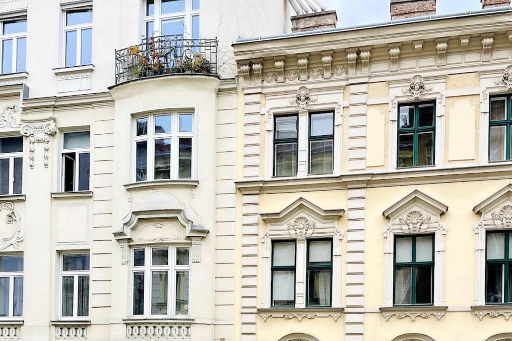 City-Center-Apartment Hip Area, Big & New Wien Exterior foto